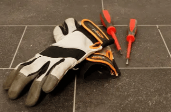 Protective gloves for construction worker safety