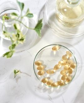 Pills on pietri dish