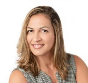 Headshot of Leila Ayachi, Senior Attorney in the Business Litigation and Pharmaceutical Liability practice.