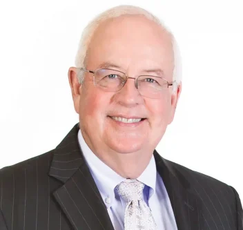 Headshot of the Lanier Law Firm's Of Counsel, Kenneth W. Starr